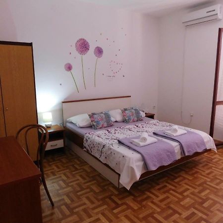 Guest House Ivanka Đảo Hvar Ngoại thất bức ảnh