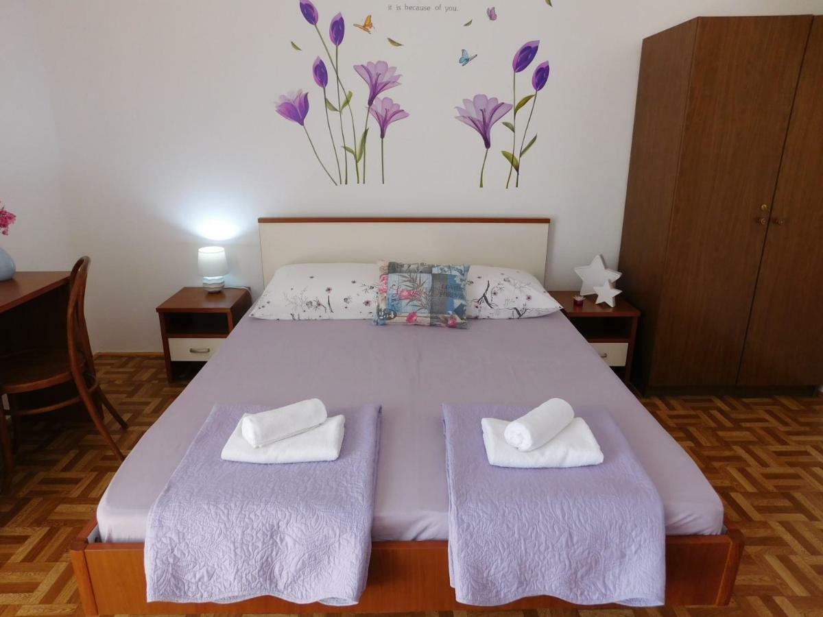 Guest House Ivanka Đảo Hvar Ngoại thất bức ảnh